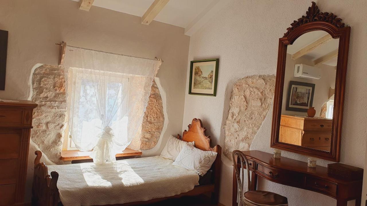 Villa Kazun With Private Pool And Two Gardens Marčana Εξωτερικό φωτογραφία