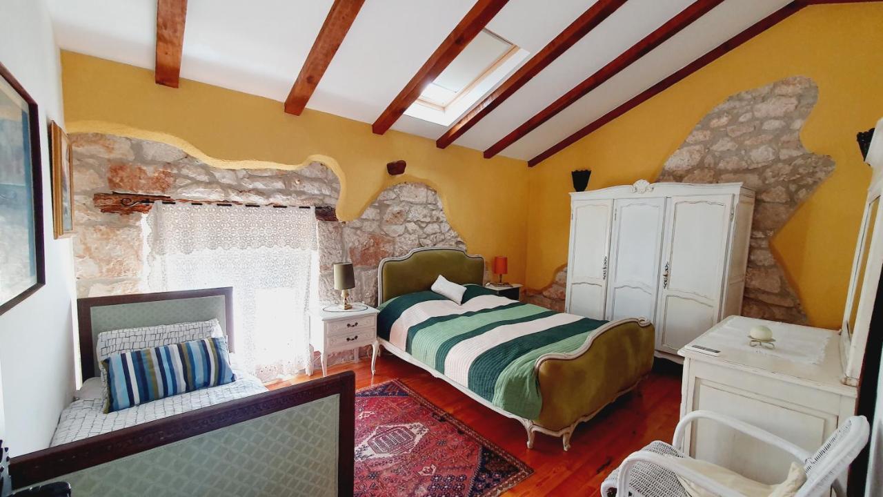 Villa Kazun With Private Pool And Two Gardens Marčana Εξωτερικό φωτογραφία